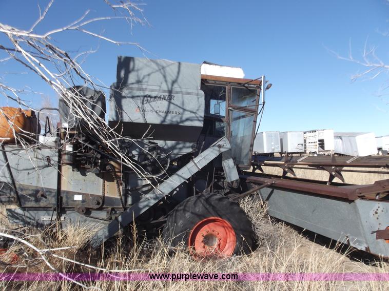 image for item B7529 Gleaner C combine