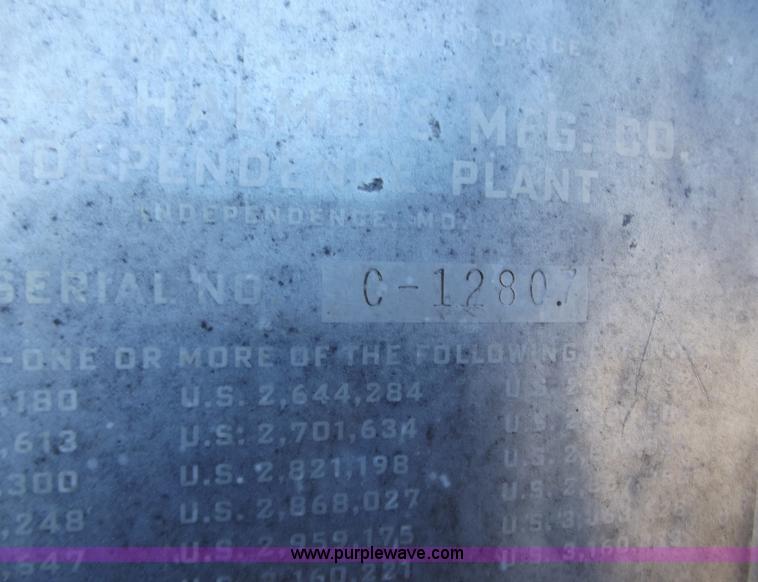 image for item B7529 Gleaner C combine