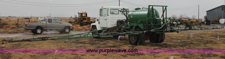 image for item B8763 1986 Mack CS200 chemical application truck