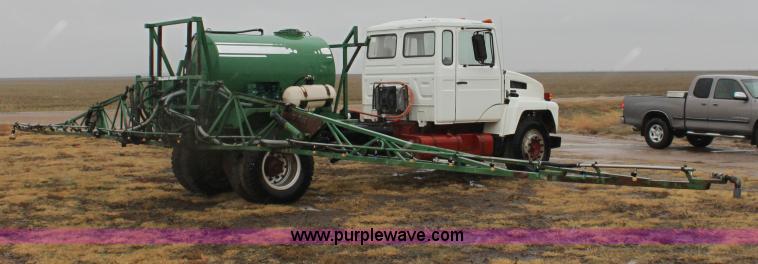 image for item B8763 1986 Mack CS200 chemical application truck