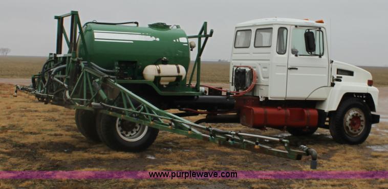 image for item B8763 1986 Mack CS200 chemical application truck