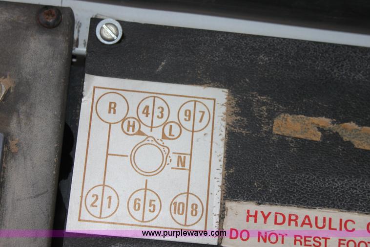 image for item B8763 1986 Mack CS200 chemical application truck