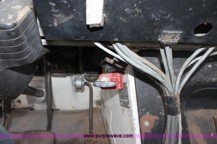 image for item B8763 1986 Mack CS200 chemical application truck