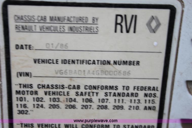 image for item B8763 1986 Mack CS200 chemical application truck