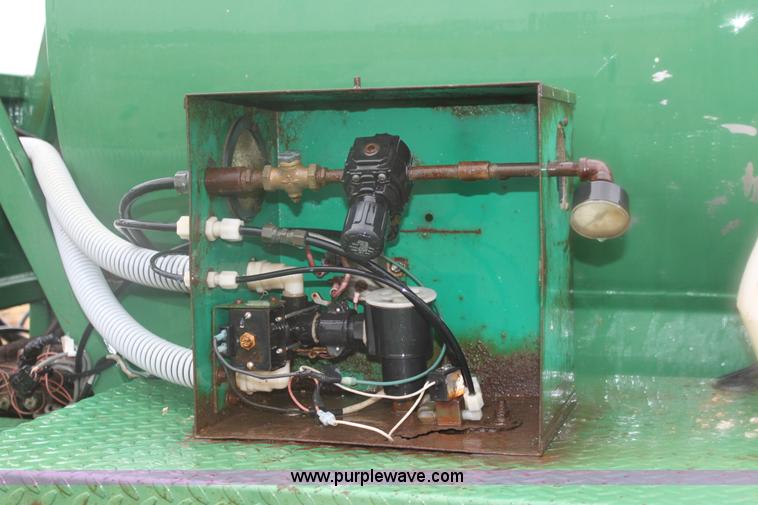 image for item B8763 1986 Mack CS200 chemical application truck