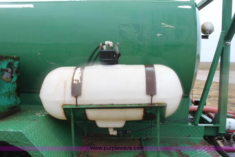 image for item B8763 1986 Mack CS200 chemical application truck