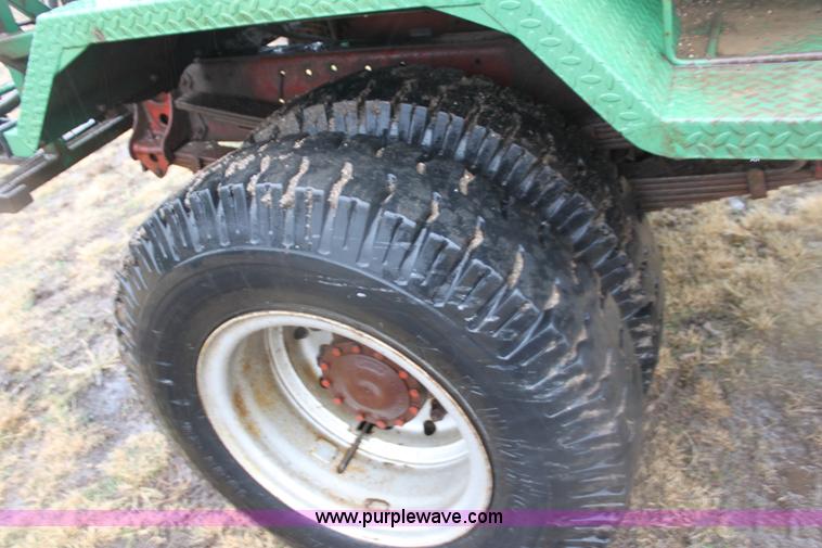 image for item B8763 1986 Mack CS200 chemical application truck