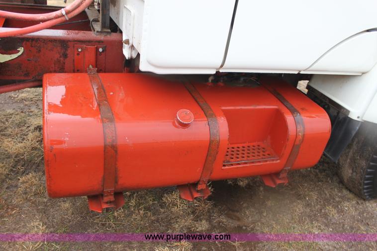 image for item B8763 1986 Mack CS200 chemical application truck