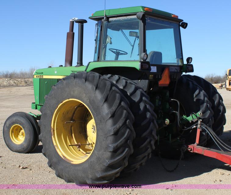image for item B8786 1989 John Deere 4455 tractor
