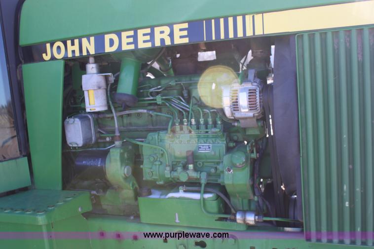 image for item B8786 1989 John Deere 4455 tractor
