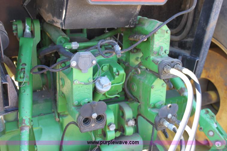 image for item B8786 1989 John Deere 4455 tractor