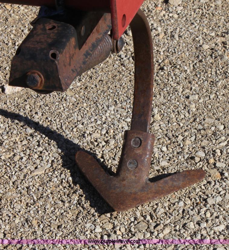 image for item B8787 International Harvester 4300 field cultivator