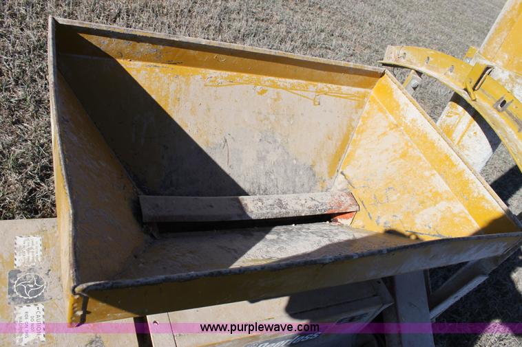 image for item B8807 1979 Peerless F20P5 roller mill