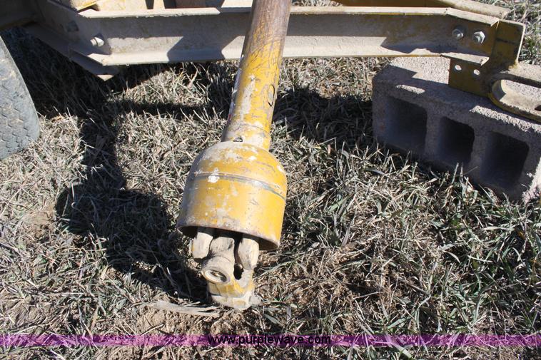 image for item B8807 1979 Peerless F20P5 roller mill