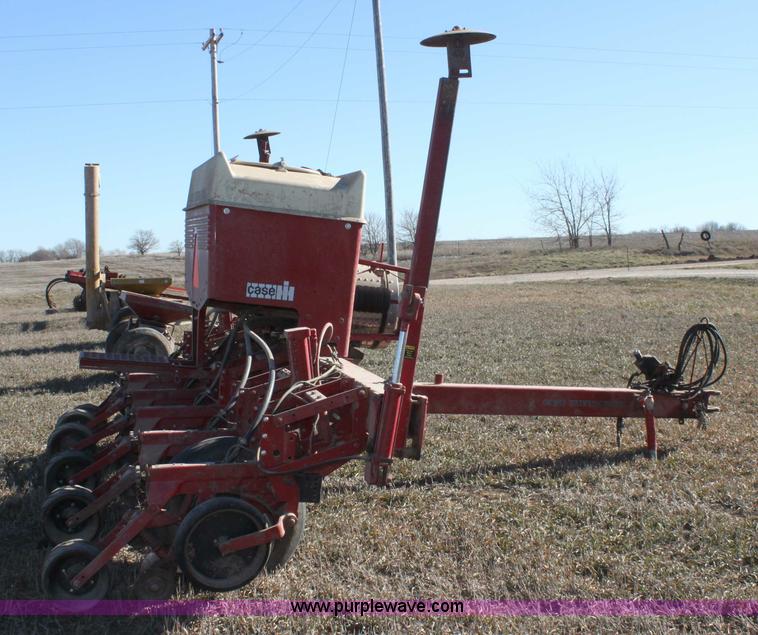 image for item B8809 Case IH 900 Cyclo Air six row planter