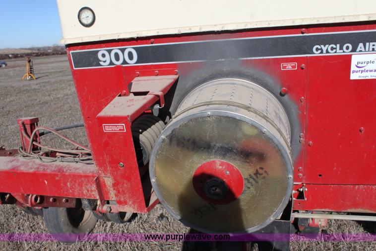image for item B8809 Case IH 900 Cyclo Air six row planter