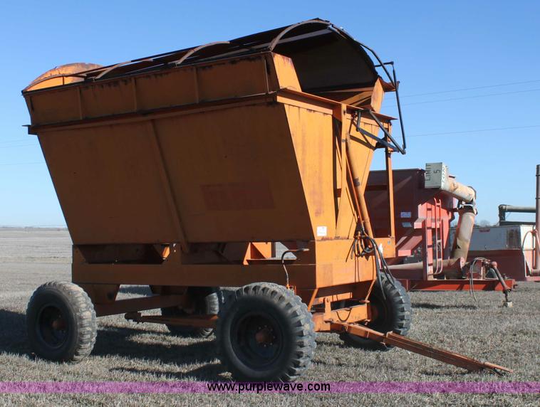 image for item B8815 Richardton 1200 multi-purpose dump wagon
