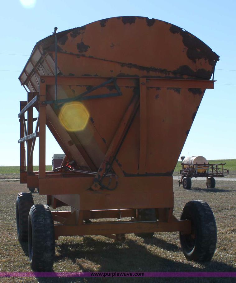 image for item B8815 Richardton 1200 multi-purpose dump wagon