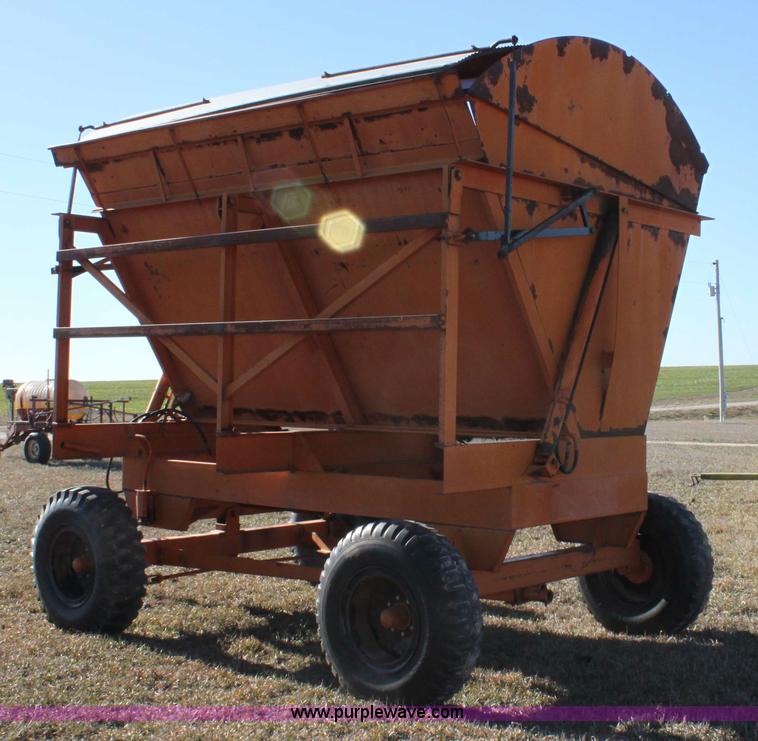 image for item B8815 Richardton 1200 multi-purpose dump wagon