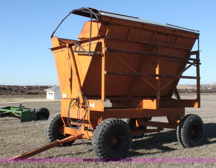 image for item B8815 Richardton 1200 multi-purpose dump wagon