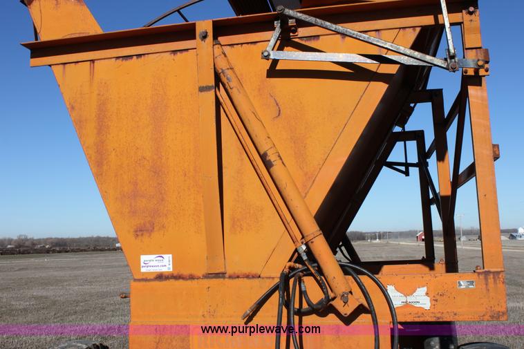 image for item B8815 Richardton 1200 multi-purpose dump wagon