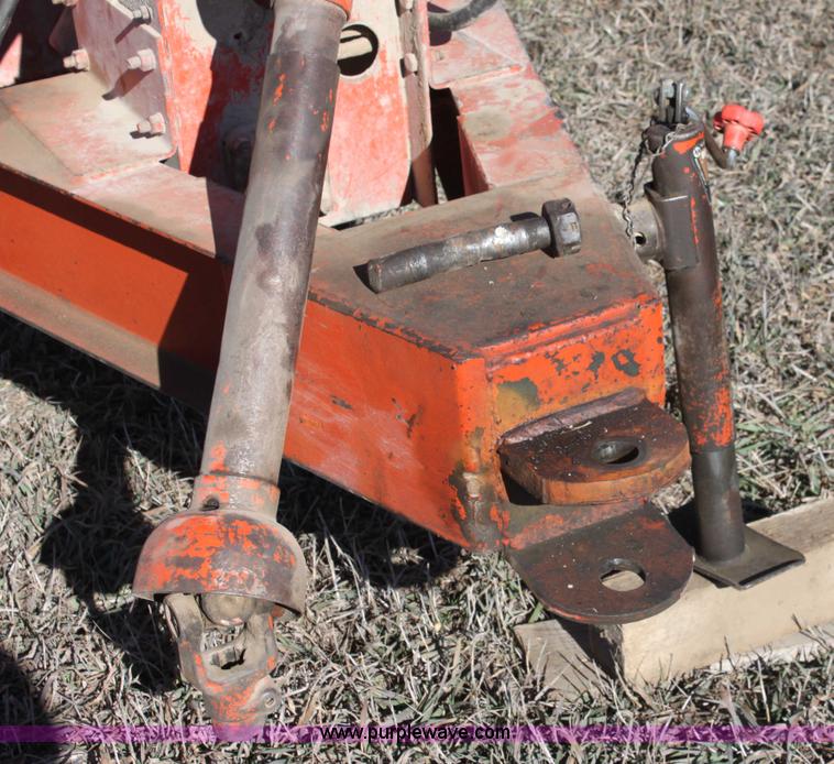 image for item B8816 United Farm Tools 400 bushel grain cart