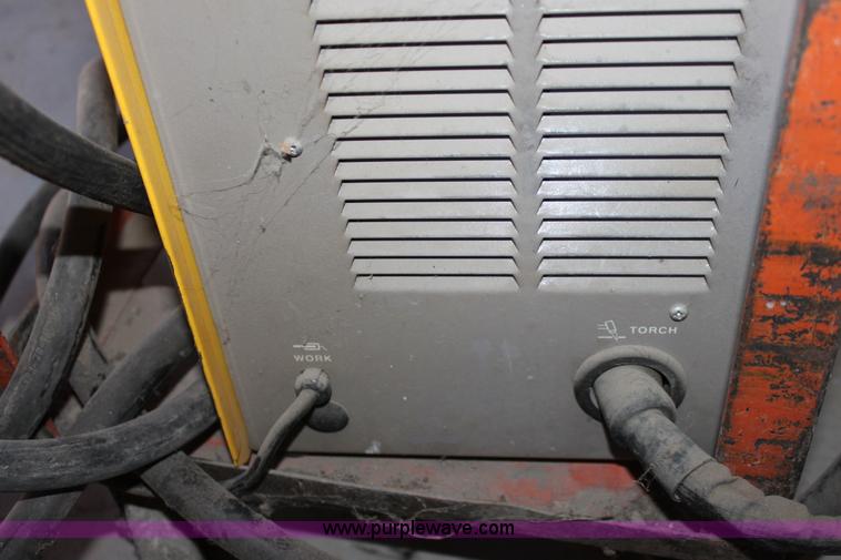 image for item B8826 ESAB plasma cutter