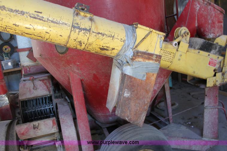 image for item B8829 New Holland 354 grinder