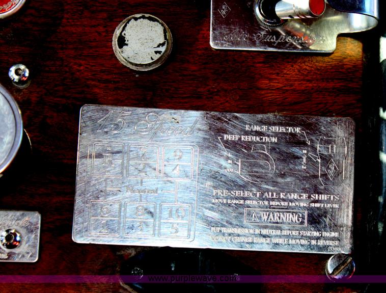 image for item B8834 1996 Peterbilt 379 semi truck