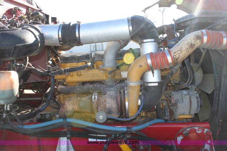 image for item B8835 2000 Peterbilt 379 semi truck