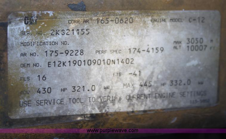 image for item B8835 2000 Peterbilt 379 semi truck