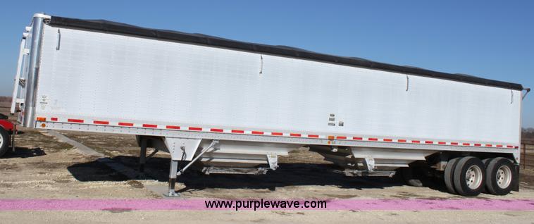 image for item B8836 1999 Wilson 43' grain trailer