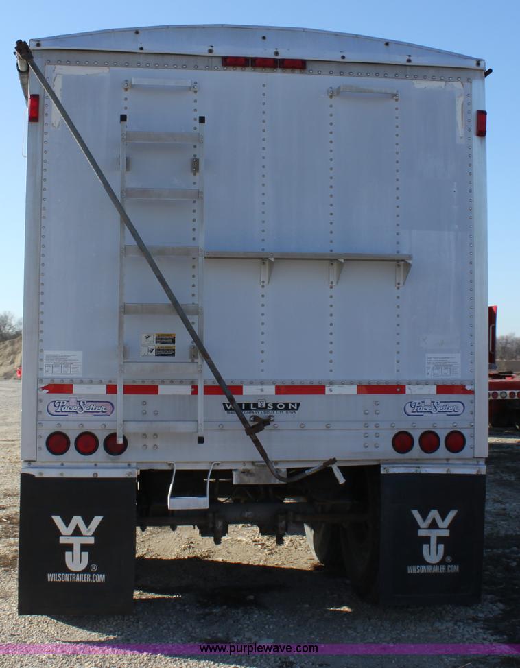 image for item B8836 1999 Wilson 43' grain trailer