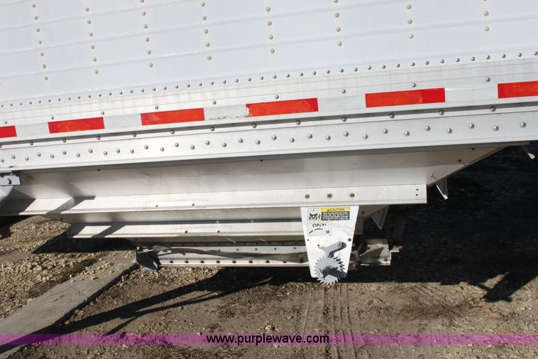image for item B8836 1999 Wilson 43' grain trailer