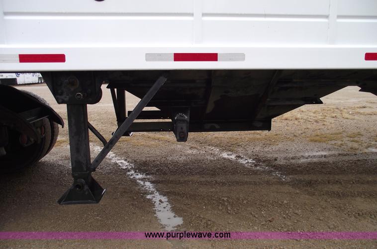 image for item C5955 2009 Maurer 36' hopper trailer