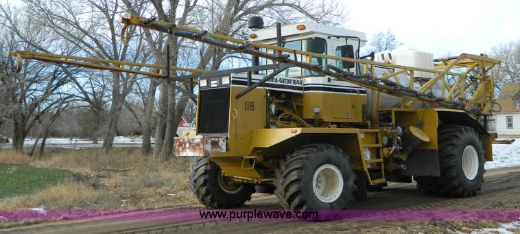 image for item D8671 1994 Ag-Chem TerraGator 1844 self propelled sprayer