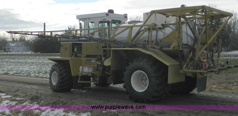 image for item D8671 1994 Ag-Chem TerraGator 1844 self propelled sprayer
