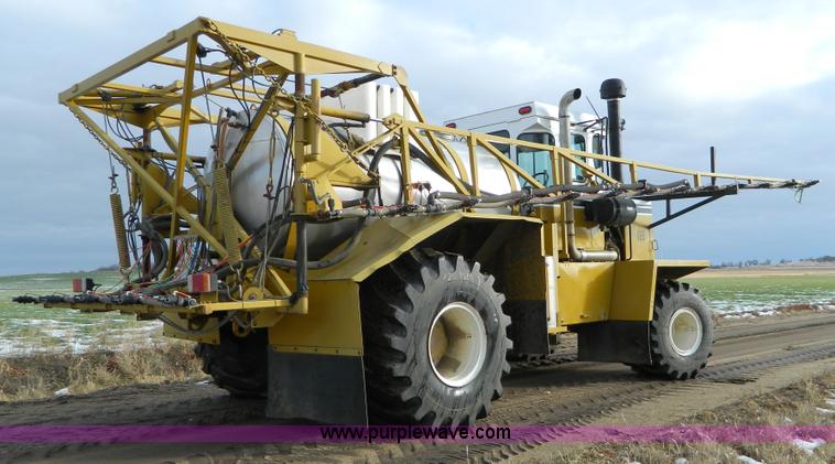image for item D8671 1994 Ag-Chem TerraGator 1844 self propelled sprayer