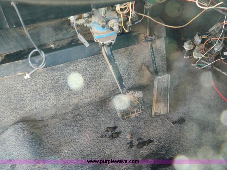 image for item D8671 1994 Ag-Chem TerraGator 1844 self propelled sprayer