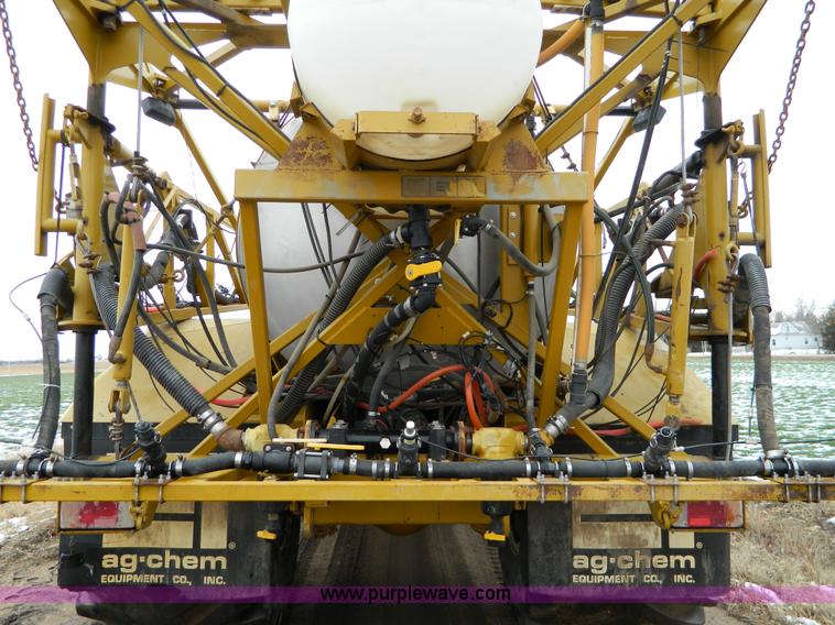 image for item D8672 1997 Ag-Chem TerraGator 1844 self propelled sprayer