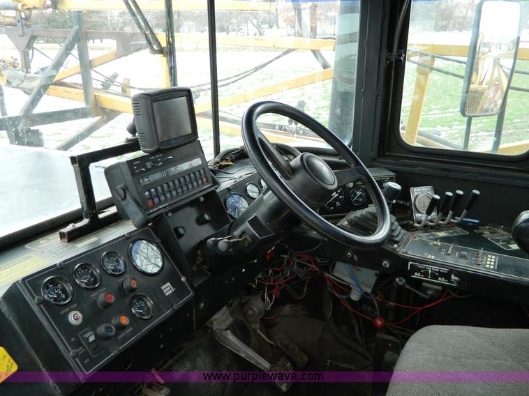 image for item D8672 1997 Ag-Chem TerraGator 1844 self propelled sprayer