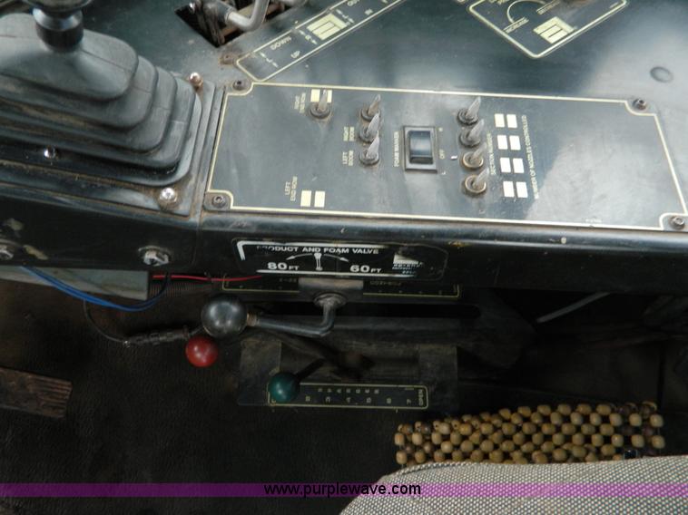 image for item D8672 1997 Ag-Chem TerraGator 1844 self propelled sprayer