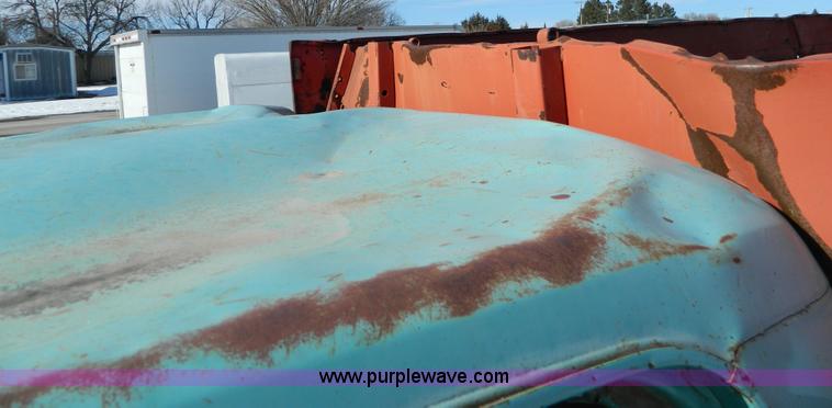 image for item D8683 1967 Ford F600 dump truck