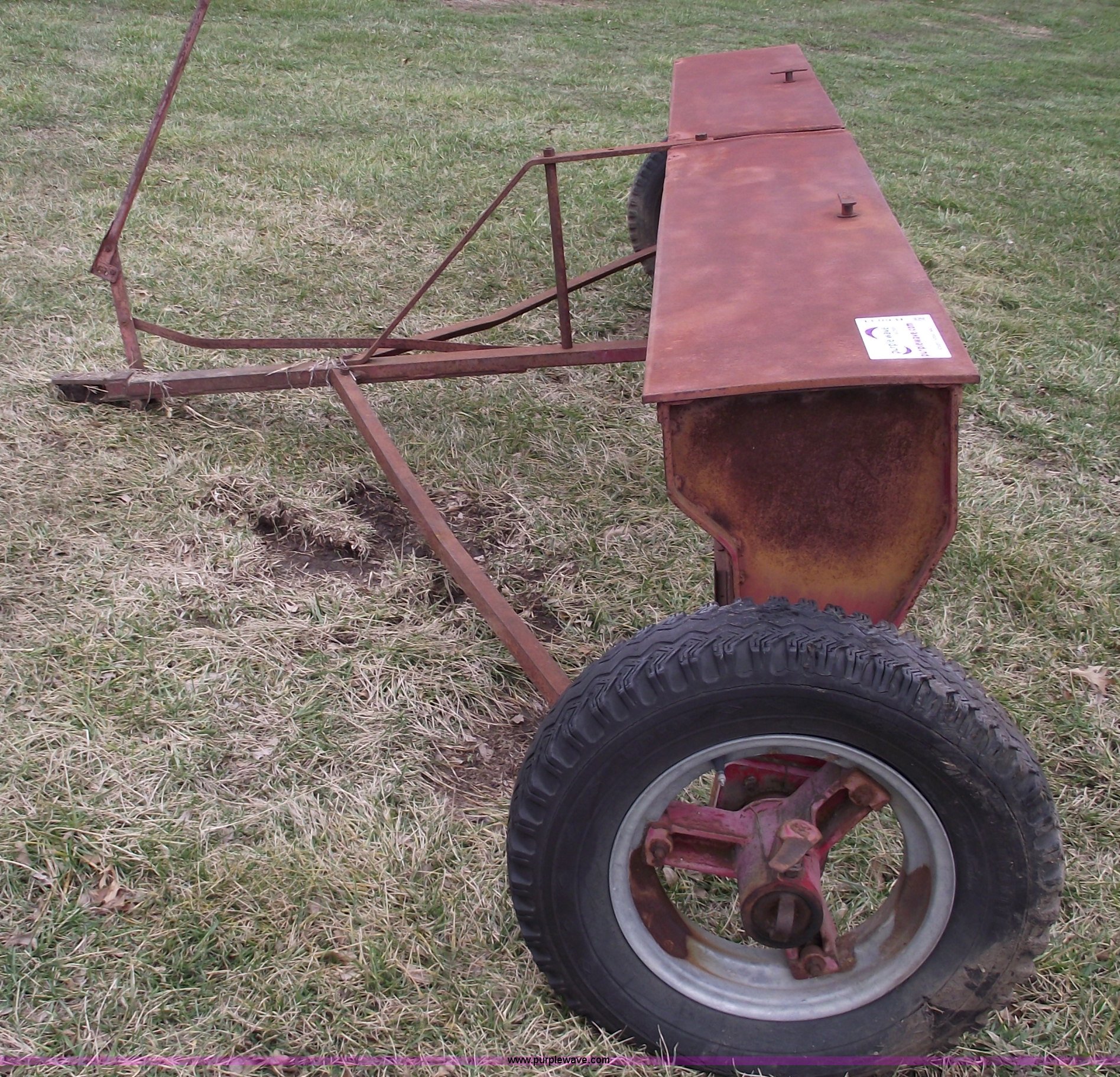 Gandy 112 gravity drop seeder in Pleasant Hill, MO Item B6034 sold