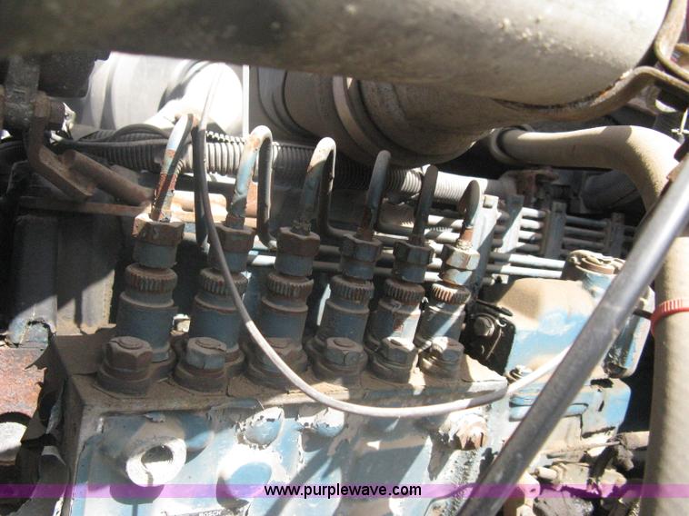 image for item A6075 1995 International 4700 vacuum truck