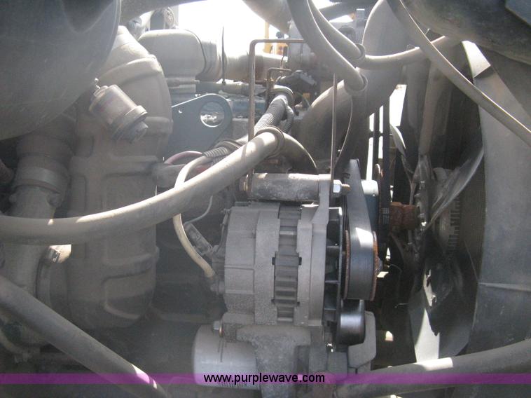 image for item A6075 1995 International 4700 vacuum truck