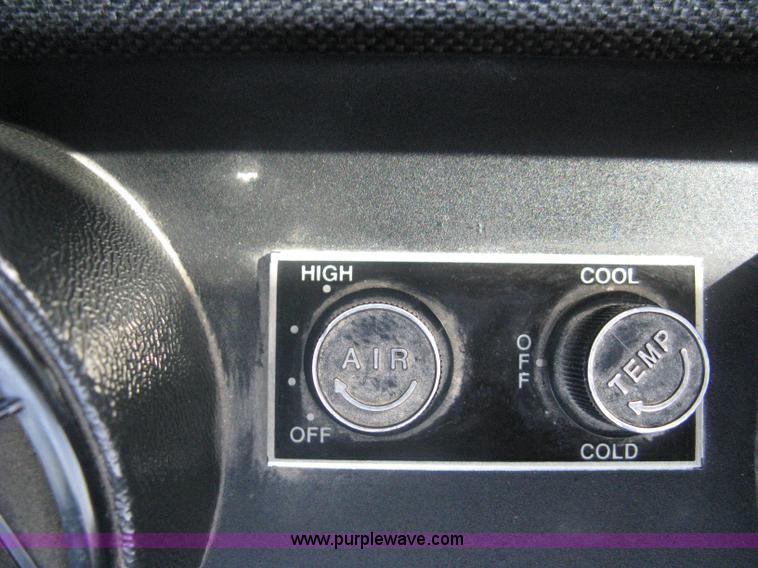 image for item A6075 1995 International 4700 vacuum truck