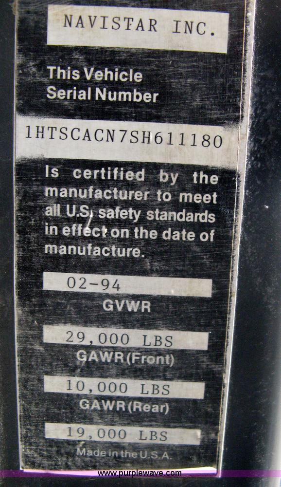 image for item A6075 1995 International 4700 vacuum truck