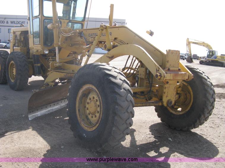 image for item A6078 1984 Caterpillar 140G motor grader