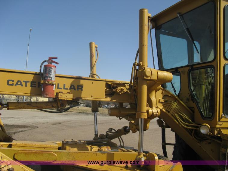 image for item A6078 1984 Caterpillar 140G motor grader